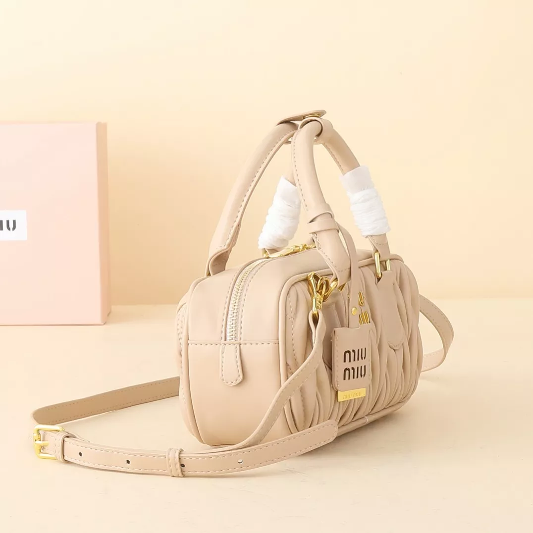 miu miu aaa qualite sac a main  pour femme s_12725a71